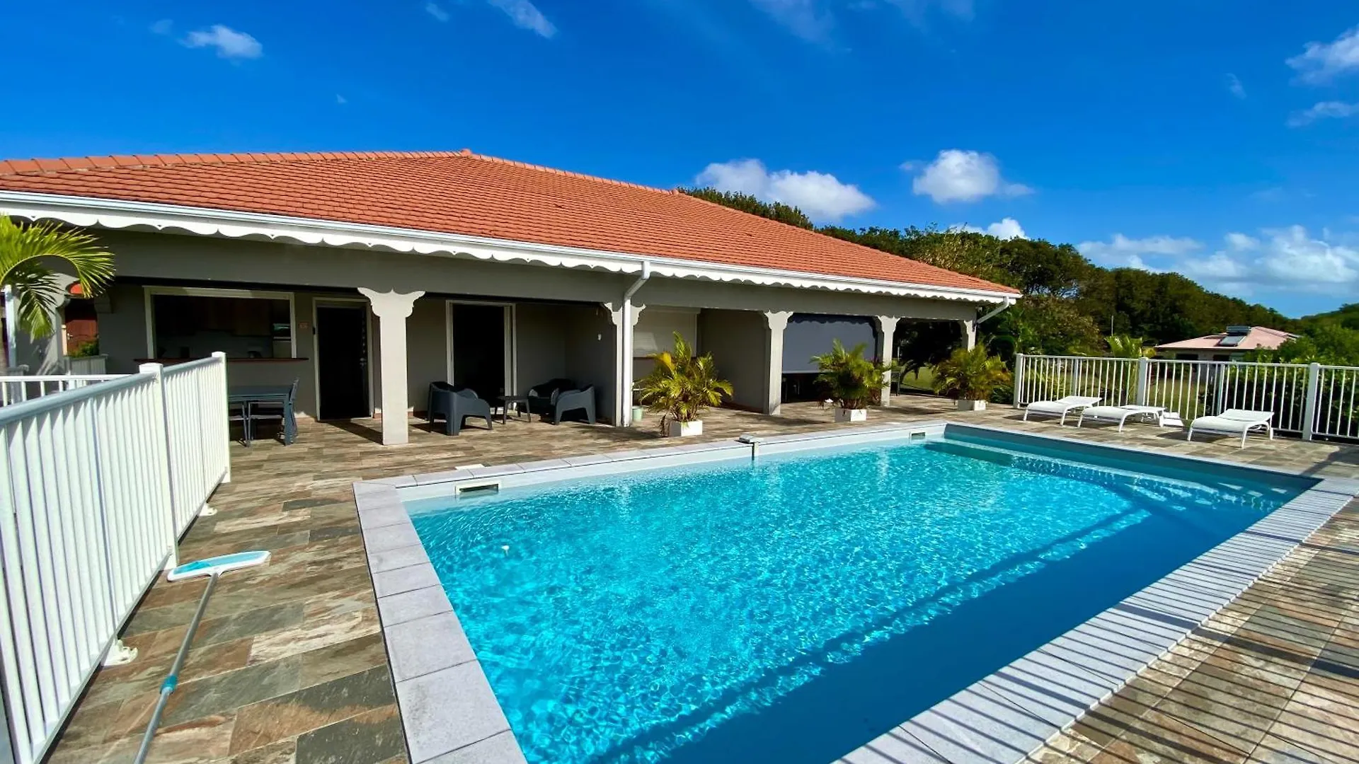 Villa Maloem Sainte-Anne 0*,  Martinik