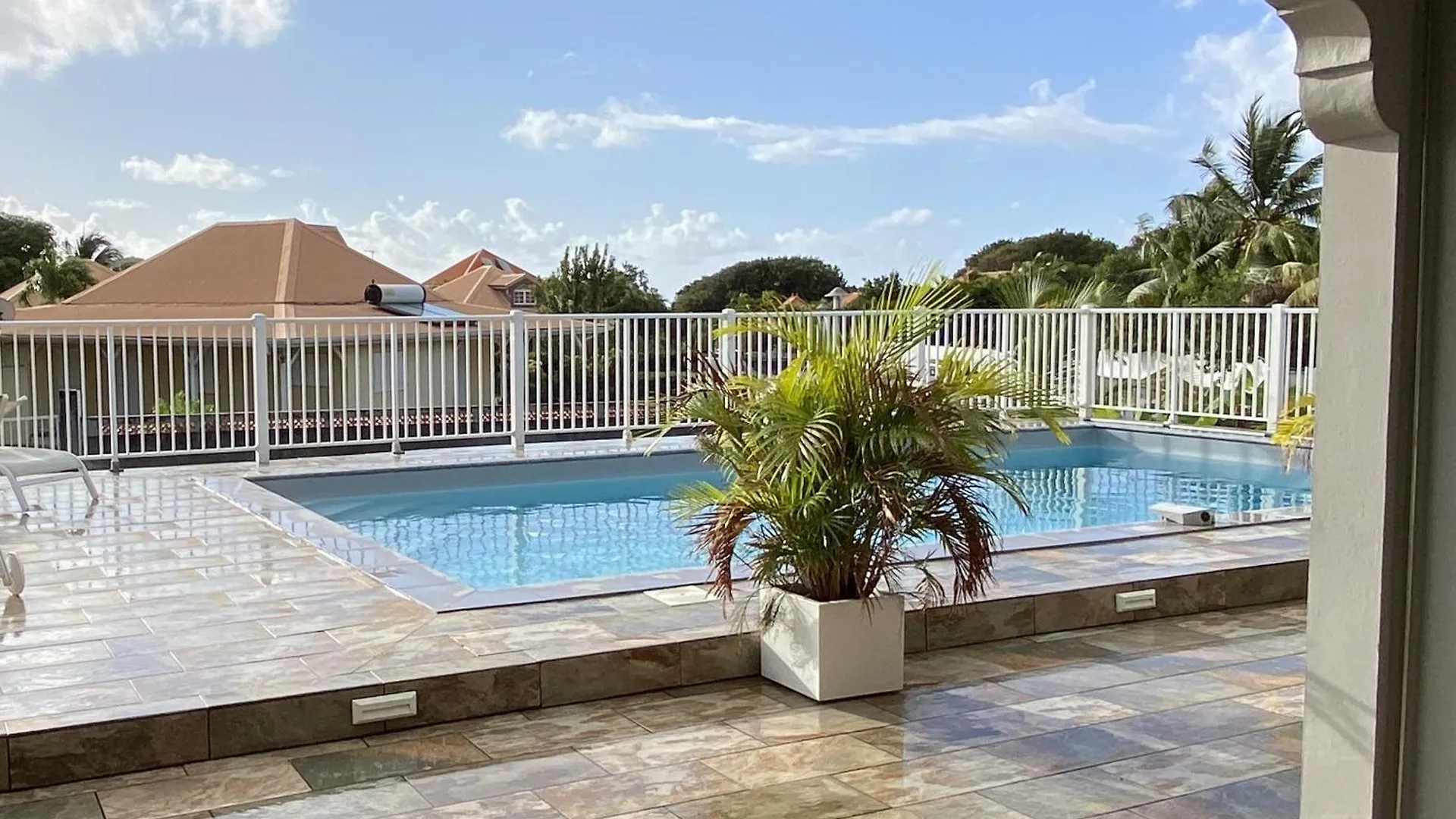 Villa Maloem Sainte-Anne 0*,